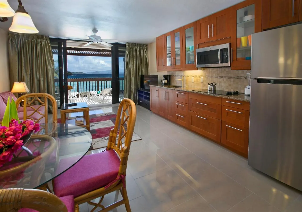 Sapphire Beachfront Condo - Free Wi-Fi - Save! Nazareth Apartment