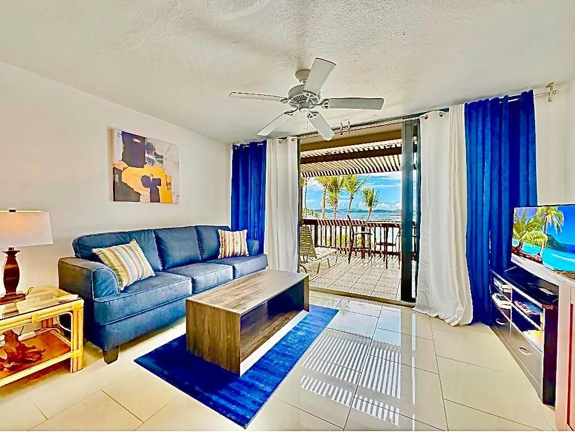 Sapphire Beachfront Condo - Free Wi-Fi - Save! Nazareth